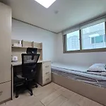 Hongdae, Sinchon Yeonhui Guesthouse 305