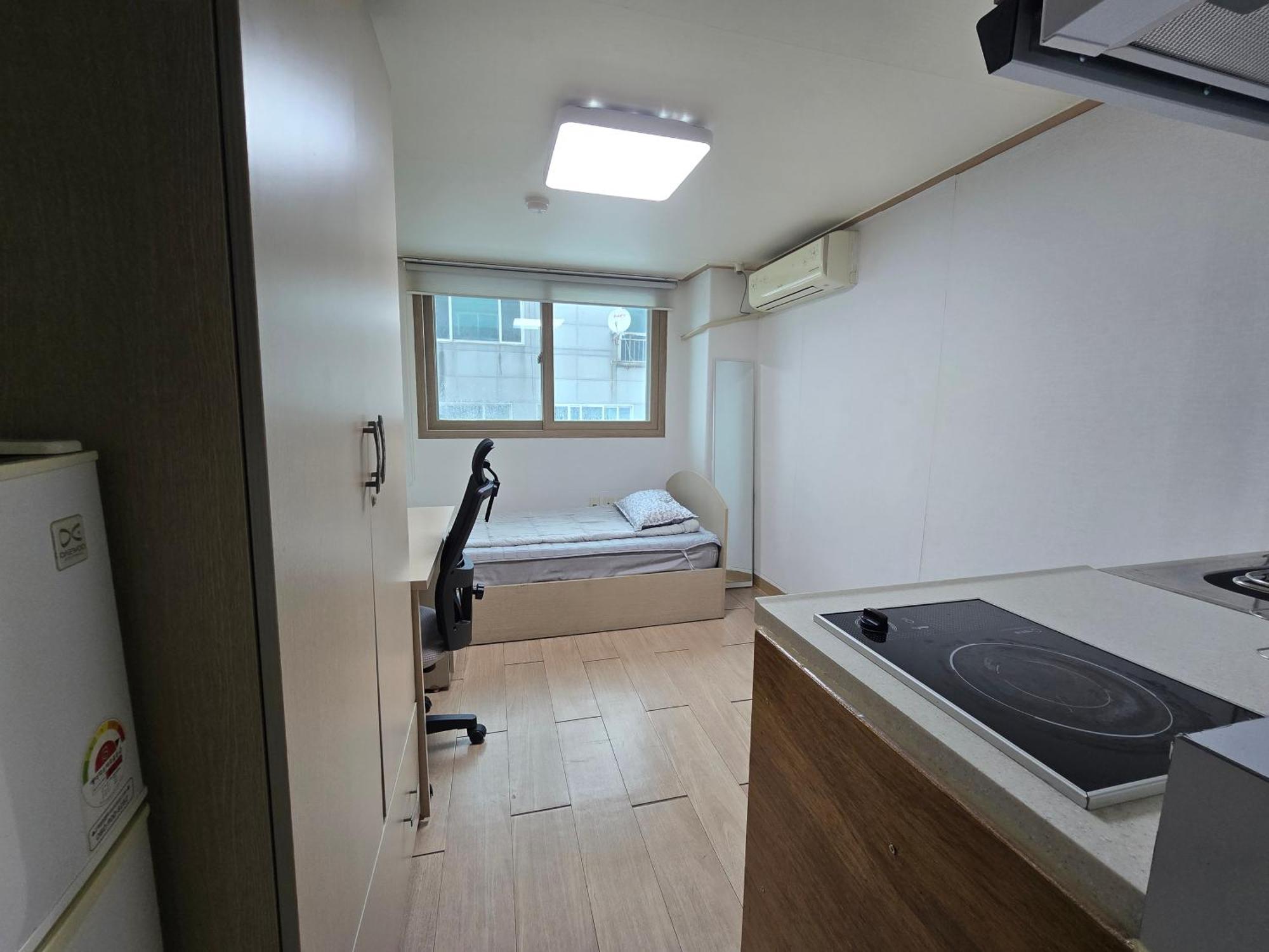 Guest house Hongdae, Sinchon Yeonhui 305 Seoul
